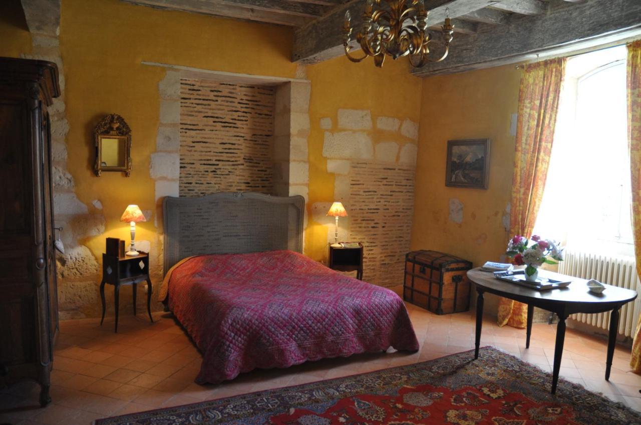 Chateau La Gentilhommiere Du Puits Notre-Dame 30 Rue De L'Eglise 24110 Saint Leon Sur L'Isle Ngoại thất bức ảnh