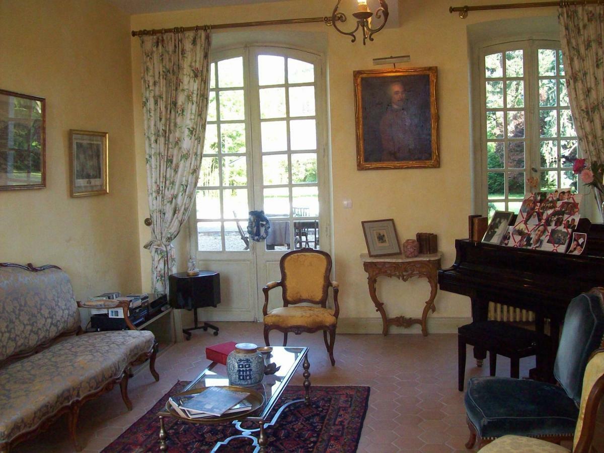 Chateau La Gentilhommiere Du Puits Notre-Dame 30 Rue De L'Eglise 24110 Saint Leon Sur L'Isle Ngoại thất bức ảnh