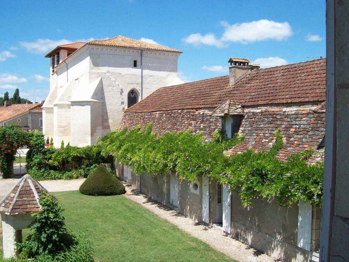 Chateau La Gentilhommiere Du Puits Notre-Dame 30 Rue De L'Eglise 24110 Saint Leon Sur L'Isle Ngoại thất bức ảnh