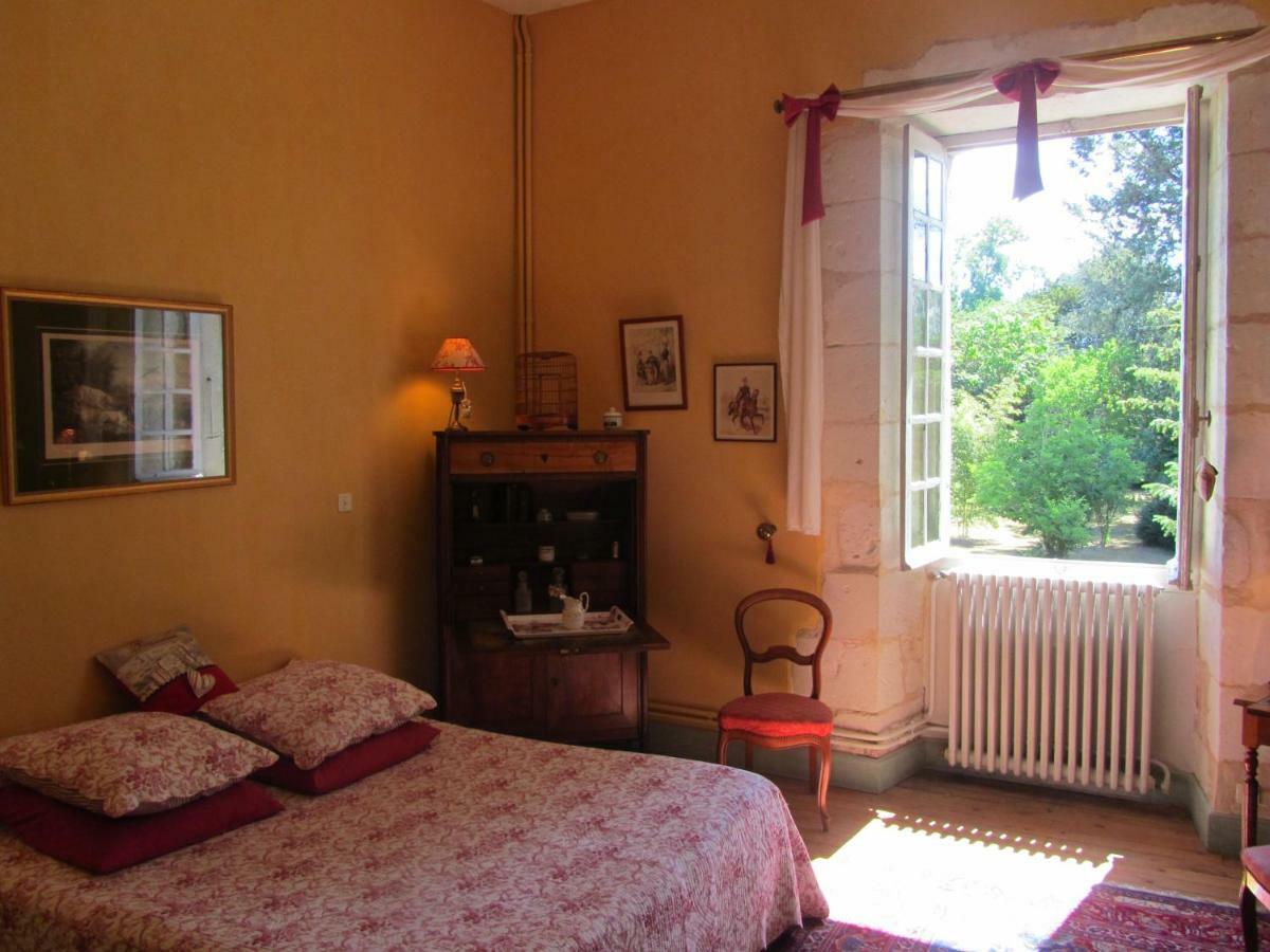 Chateau La Gentilhommiere Du Puits Notre-Dame 30 Rue De L'Eglise 24110 Saint Leon Sur L'Isle Ngoại thất bức ảnh