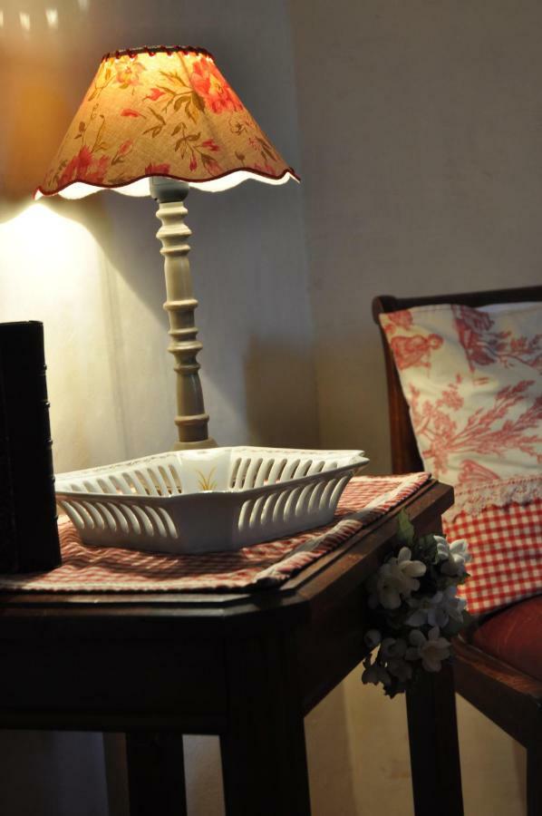 Chateau La Gentilhommiere Du Puits Notre-Dame 30 Rue De L'Eglise 24110 Saint Leon Sur L'Isle Ngoại thất bức ảnh
