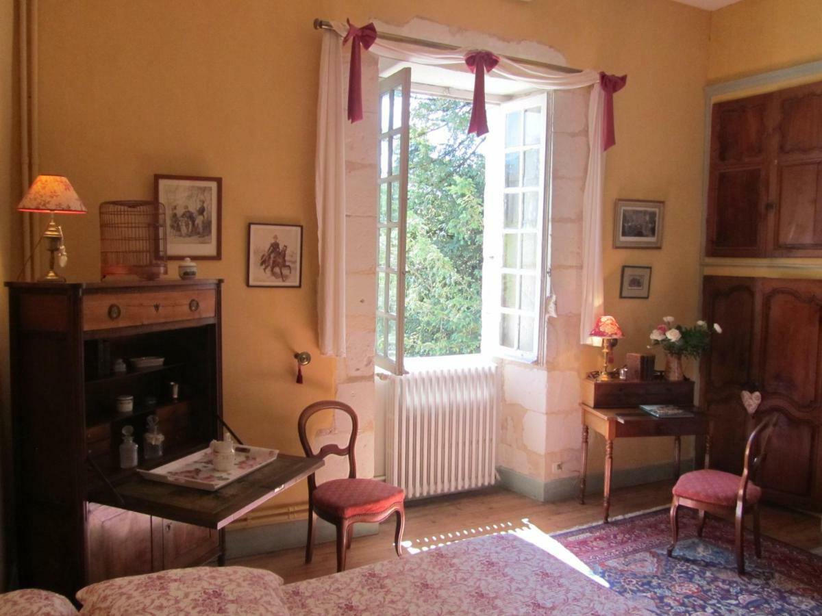 Chateau La Gentilhommiere Du Puits Notre-Dame 30 Rue De L'Eglise 24110 Saint Leon Sur L'Isle Ngoại thất bức ảnh