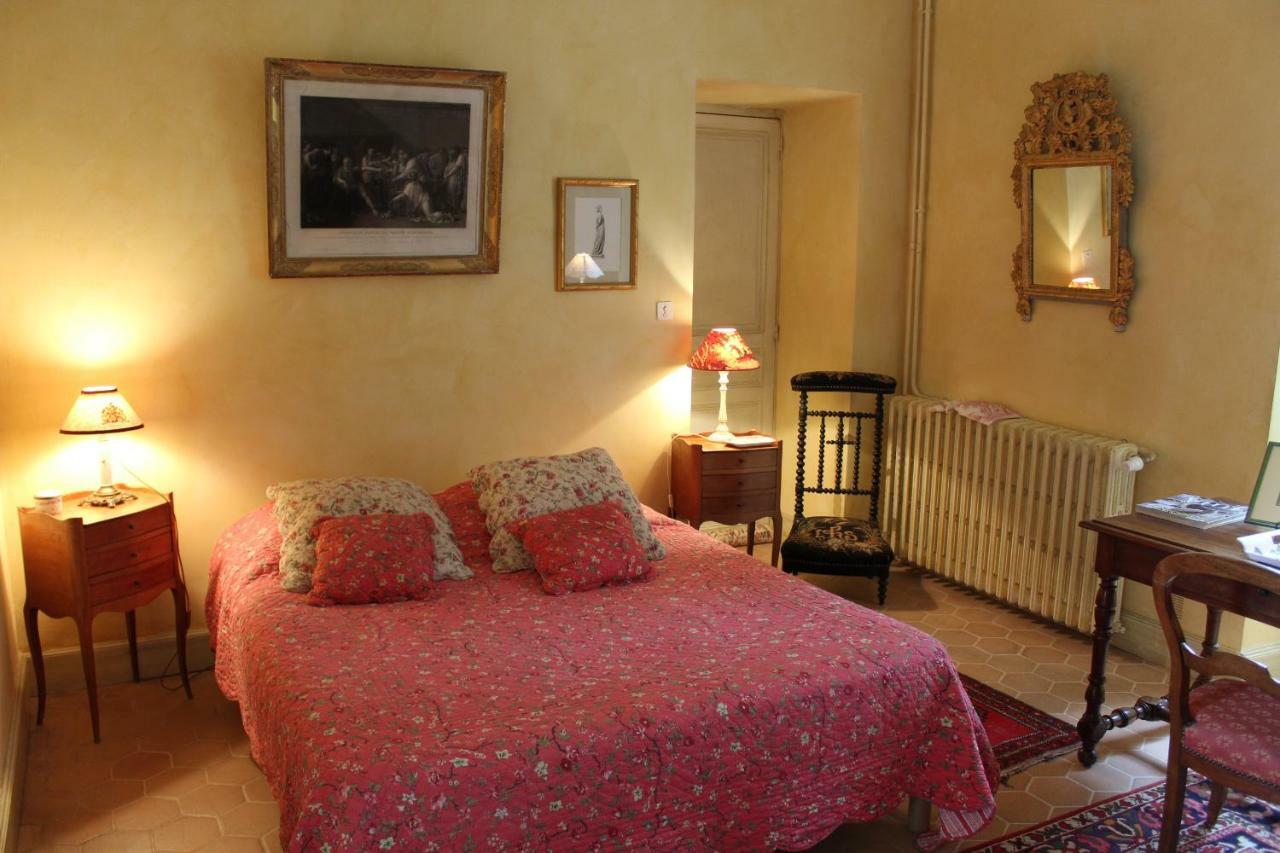 Chateau La Gentilhommiere Du Puits Notre-Dame 30 Rue De L'Eglise 24110 Saint Leon Sur L'Isle Ngoại thất bức ảnh