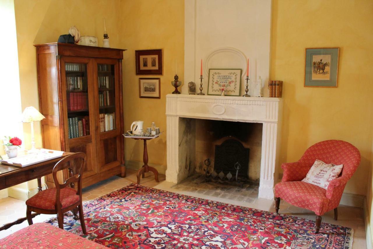 Chateau La Gentilhommiere Du Puits Notre-Dame 30 Rue De L'Eglise 24110 Saint Leon Sur L'Isle Ngoại thất bức ảnh