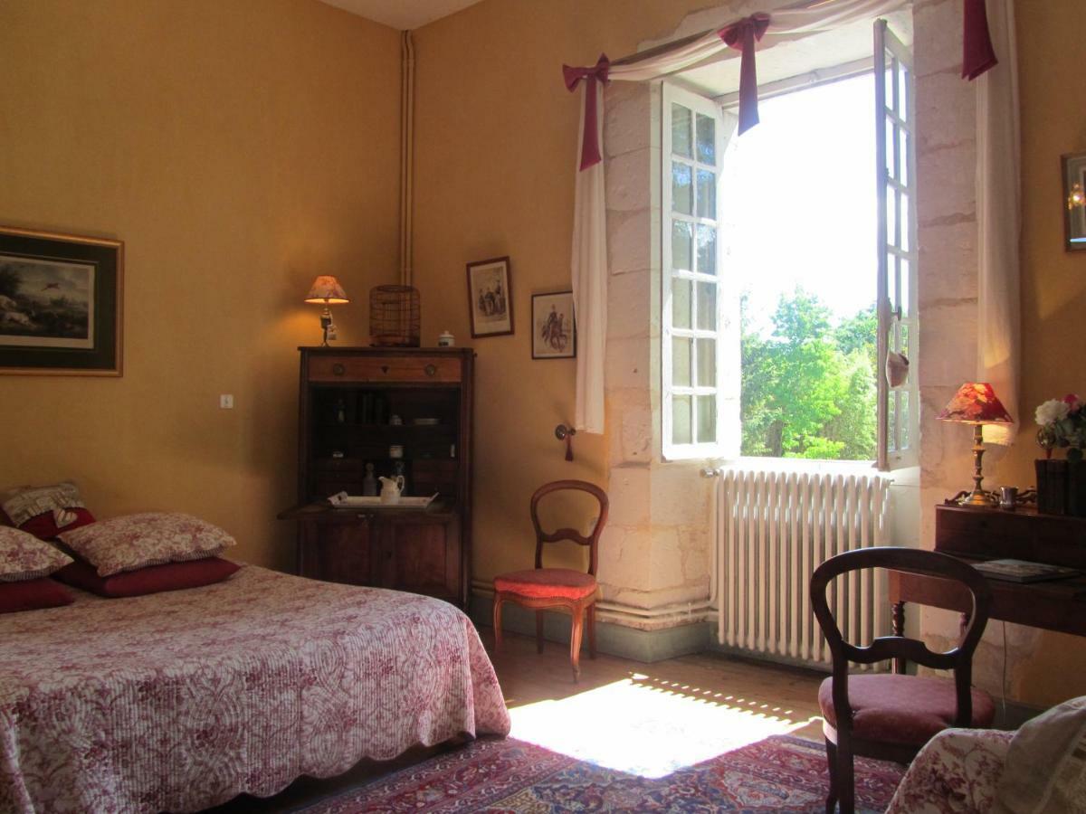 Chateau La Gentilhommiere Du Puits Notre-Dame 30 Rue De L'Eglise 24110 Saint Leon Sur L'Isle Ngoại thất bức ảnh